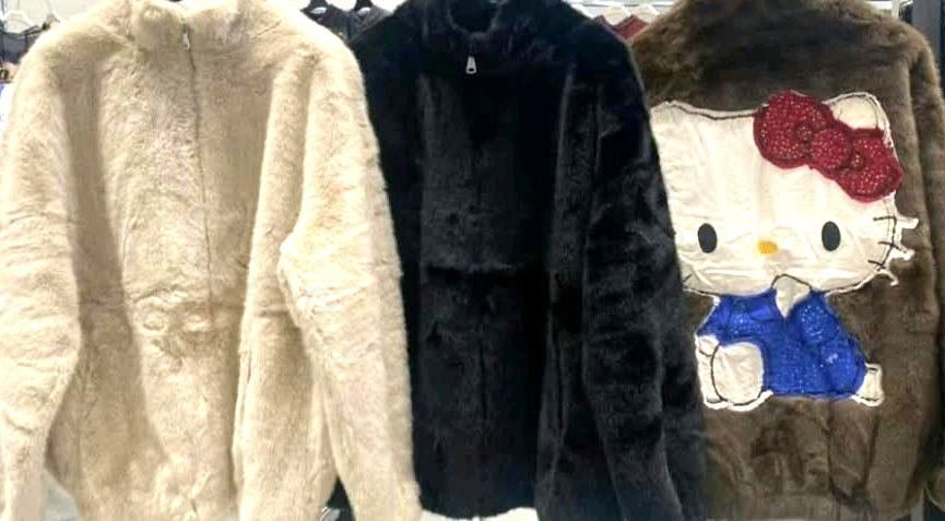 Kuschelige Plüschjacke Hello Kitty AA70